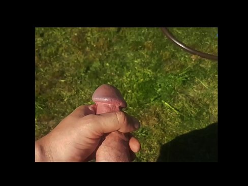 ❤️ گرم hottie پنهنجي گلابي pussy fucked حاصل ڪري ۽ هڪ اونهاري جي باغ ۾ squirt سان cums ❌ معيار جنسي