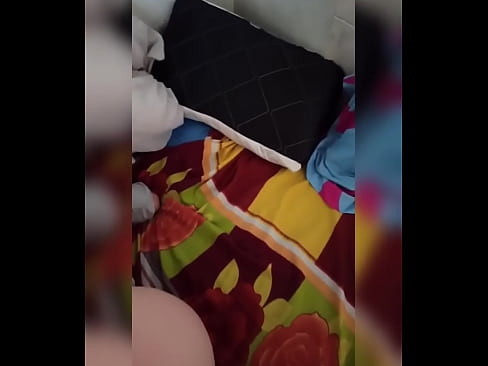 ❤️ منهنجي روم ميٽ گهر ۾ اڪيلي رهي ٿي ڇاڪاڻ ته هن جو مڙس موڪلن تي وڃي ٿو ۽ مان موقعو وٺان ٿو ته هن کي چوسان ۽ هن جي گدا کي کير سان ڀريان. ❌ معيار جنسي